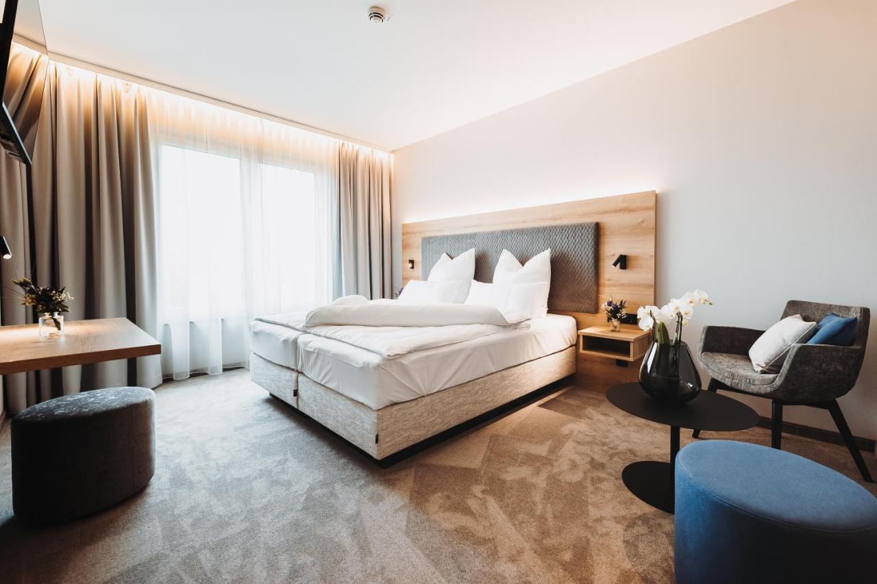 Hotel Vivo Schierling エクステリア 写真