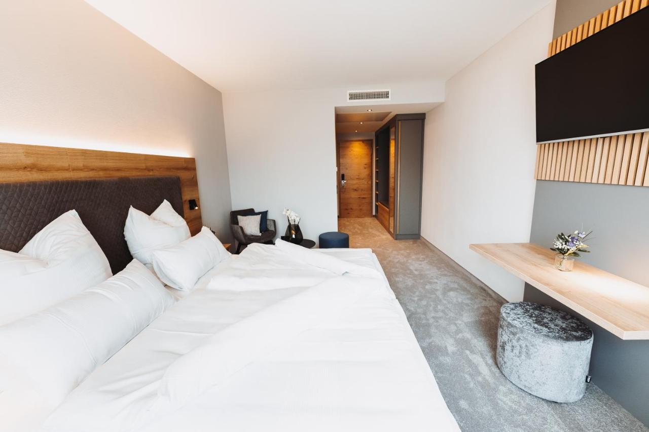 Hotel Vivo Schierling エクステリア 写真