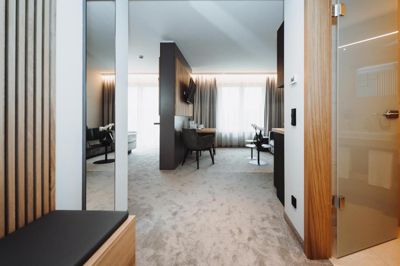 Hotel Vivo Schierling エクステリア 写真